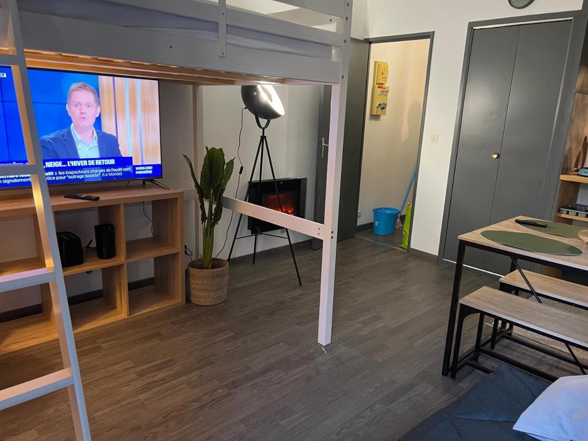 Studio Les Izards Les Angles  Esterno foto
